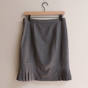 Max Studio Plaid Knee-Length Skirt with Pleat Accents, Size 4, EUC